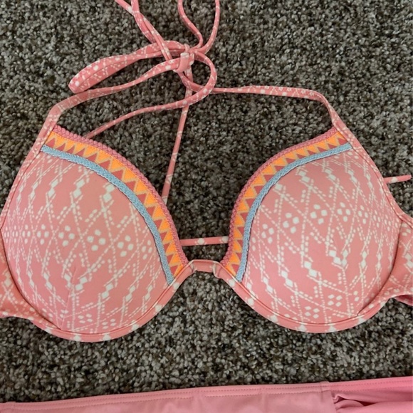 Victorias Secret Bikini bundle - Picture 8 of 8